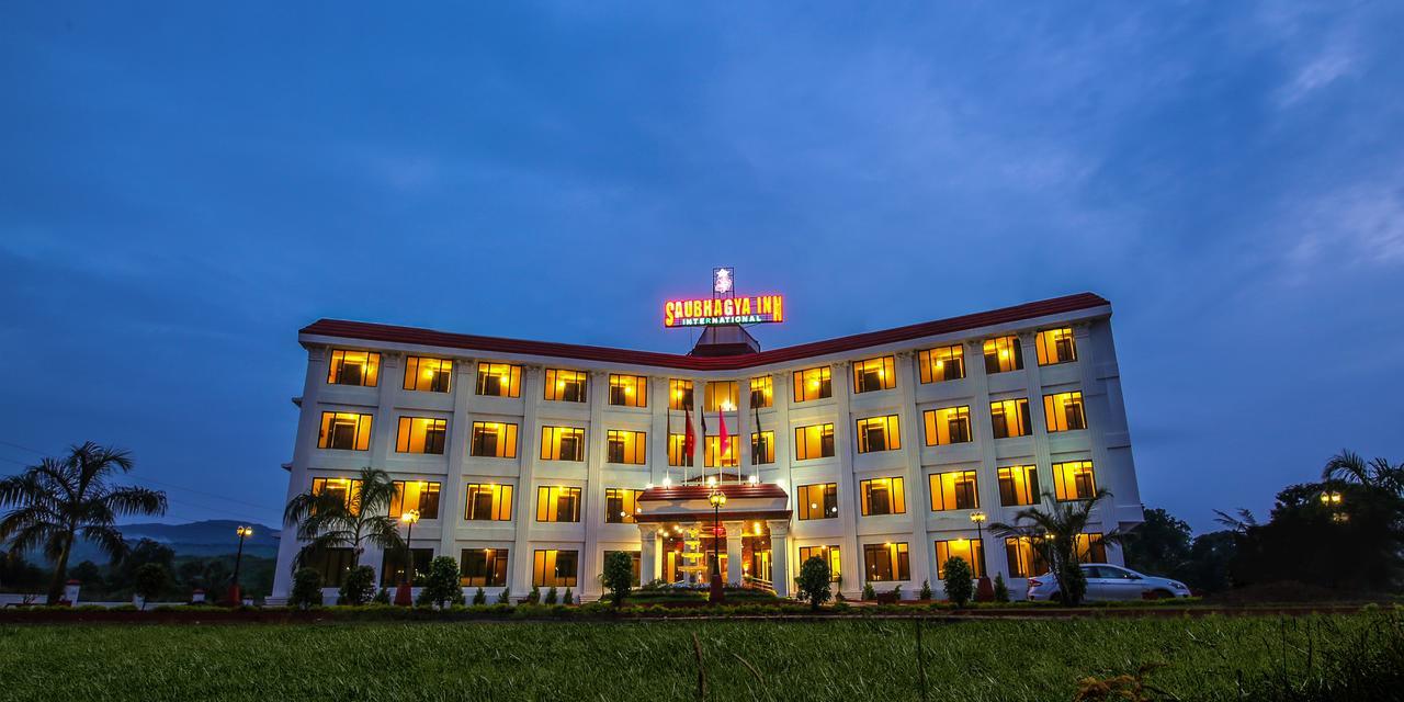 Saubhagya Inn International Λάκναου Εξωτερικό φωτογραφία
